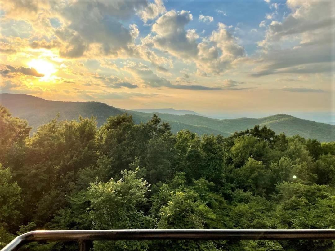 Mountain Villa Magnificent Views - 2 Pools, Fireplace & Hot Tub Gatlinburg Exterior foto